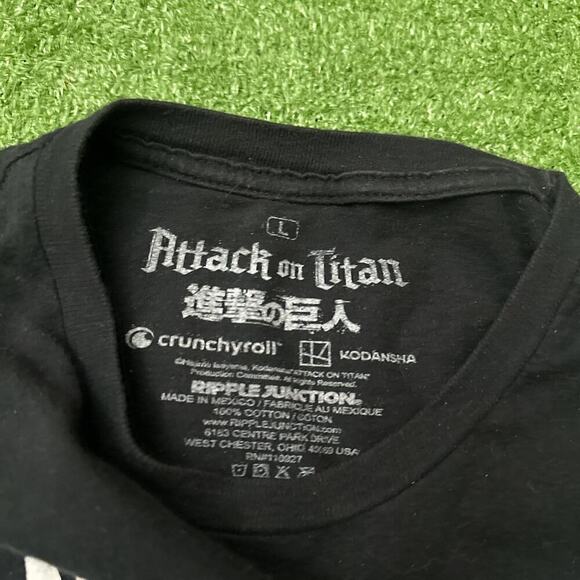 Attack on Titan Annie Leonhart Graphic T-Shirt - Picture 4 of 5